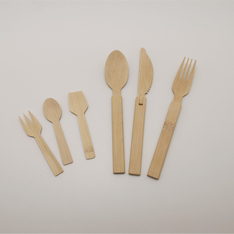 ultimo caso aziendale circa cucchiaio di bambù verde di 100%, forcella, coltello 170mm